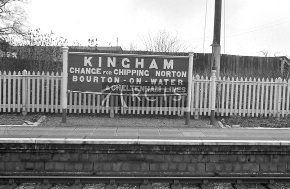 CC00500 - Kingham station name board c 1960s