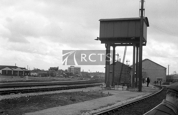 CUL0406 - Distant view of Worcester Shrub Hill station viewed from the motive power depot with the water tower in the foreground 12/4/69