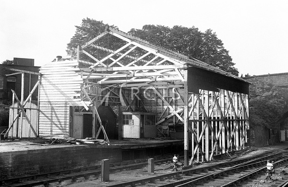 CUL0439 - Droitwich Spa station goods shed during demolition 7/5/67
