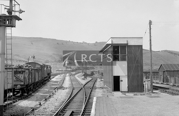 FAI1282 - View looking west(?) from Cymmer Afan station to the signal box 8/6/63