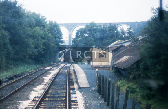 LAN0168C - Coombe Junction Halt viewed from the front of a DMU c 1973
