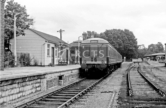 PG02018 - Calne station, looking east towards the buffer stops and showing a 3-car DMU in the platform c early 1960s