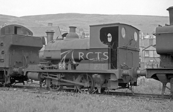 CH01269 - Cl 0-4-0T No. 1338 (ex Cardiff Rly) at Swansea East Dock shed 23/7/61