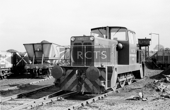 RH01624 - Hunslet 0-6-0D No. 2D (HE 6664) at NCB Granville Colliery 24/3/70