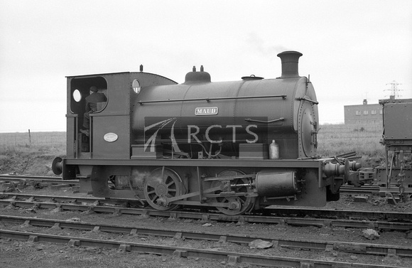 FAI3960 - 0-4-0ST 'Maud' (Peckett 1937 of 1938) at Oxfordshire Ironstone Co Ltd, Wroxton 17/5/58