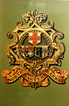 MART118CVF - North Eastern Railway coat of arms (for locos)