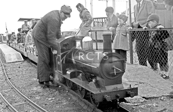 AW00089 - 0-6-0 loco 'Topsey' at Hastings Model Railway station 22/5/55