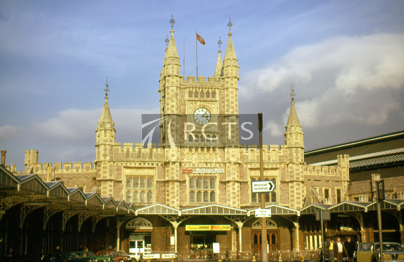 BEL0129C - Exterior view of Bristol Temple Meads station, October 1974