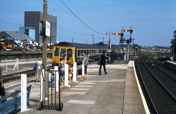 UNK0383C - View looking north east along the platform at St Erth station and showing DMU arriving, August 1984