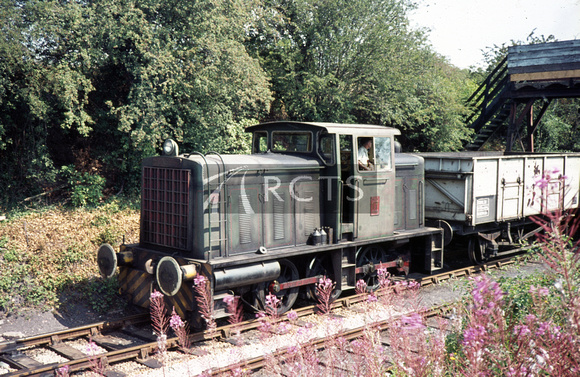 RH00607C - Hunslet 0-6-0D No. 17 (HE 6288/1966) at NCB Newdigate Colliery 10/8/76