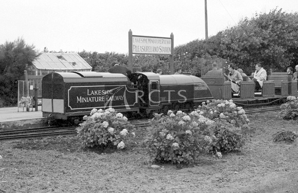 WARD199 - 4-6-2 'Duke of Edinburgh' at Lakeside Miniature Railway at Southport