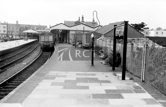 PG02362 - View looking along the platform at Newquay station and showing a DMU in the platform c mid 1960s