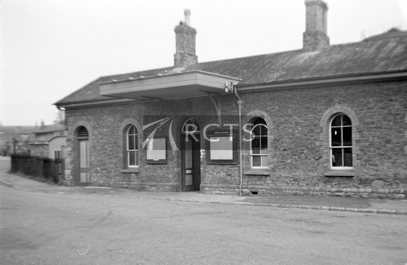 NB00719 - Ashburton station building viewed from the forecourt, June 1952