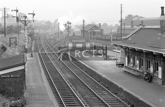 NB00723 - Abergavenny station and junction viewed from the overbridge, June 1952