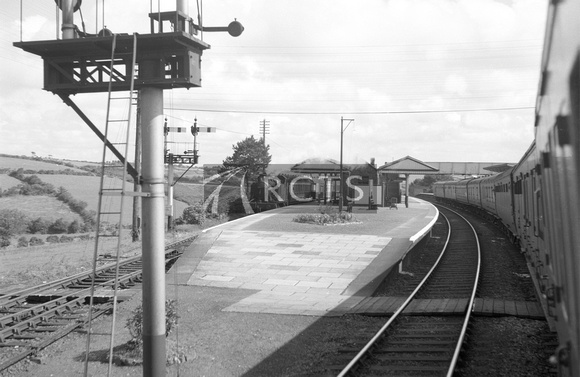 NB00748 - Chacewater station viewed from a train 20/9/59