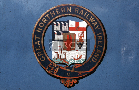 CH06070C - Great Northern Railway (Ireland) Ireland logo on No. 171 'Slieve Gullion' at Mallow 18/5/80