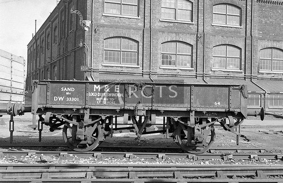 CUL0003 - 10 ton open wagon No. DW33301 at Swindon 15/3/59
