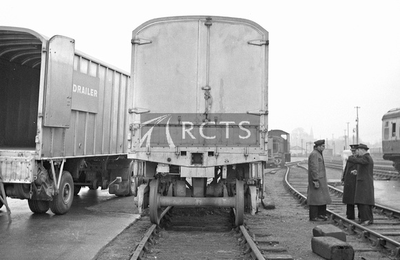 CH05014 - Rear end of Road Railer on rails at Millbrook 10/1/61