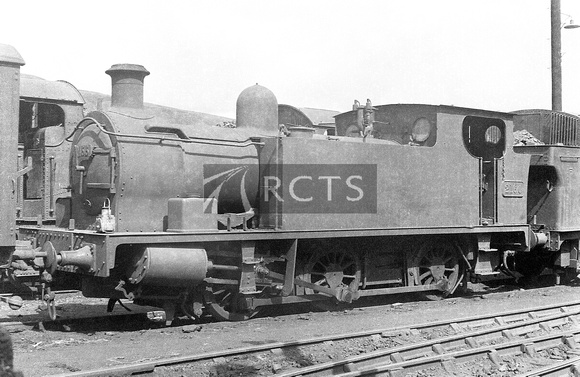 JAY0999 - Cl 0-6-0T No. 2166 (ex BP&GV) at Swansea East Dock 15/8/54