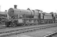 CH01899 - Cl 2800 No. 2852 at Eastleigh shed 28/7/62