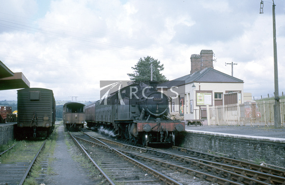 GMS0495C - Cl 4575 No. 5550 in Cardigan station 5/7/62