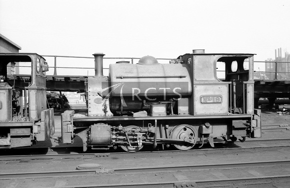 FAI3923 - 0-4-0ST No. 19 (Avonside Engine 1696 of 1914) at SEGB, East Greenwich Gas Works 15/3/58