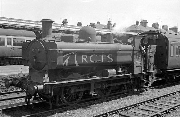 CH00189 - Cl 5700 No. 7782 carriage shunting at Weymouth, June 1959