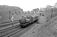 CH02564 - Cl 6400 No. 6435 on the 1410 Yeovil Junction to Yeovil Town service at Yeovil South Junction 18/4/64