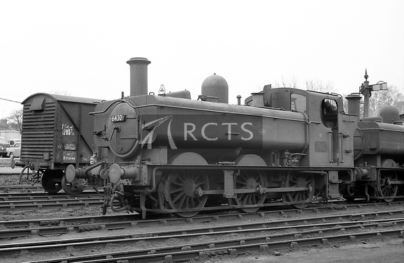 CH02567 - Cl 6400 No. 6430 at Yeovil Town shed 18/4/64
