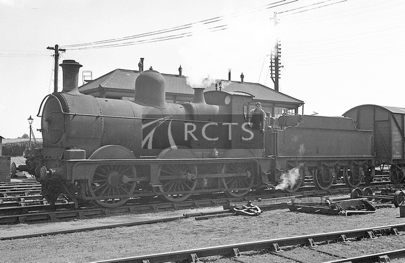 PHW0346 - Cl Dean goods No. 2458 at Kingham 26/7/48