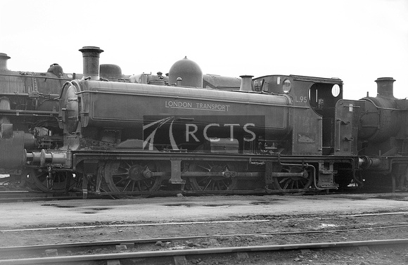 CH02821 - Cl 5700 No. 5764 as LT No. L95 at Swindon Works 24/1/65