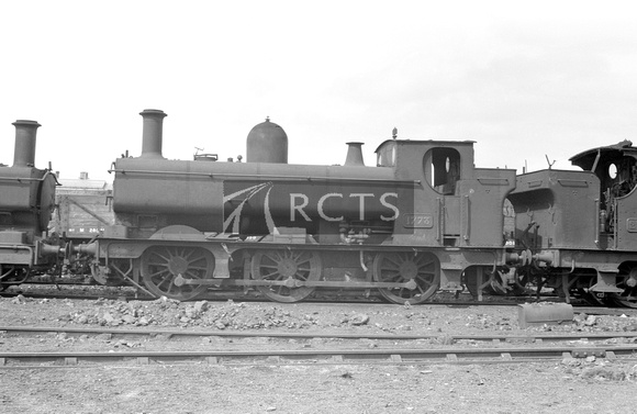 LJH0018 - Cl 655 No. 1773 at Swindon dump 1950