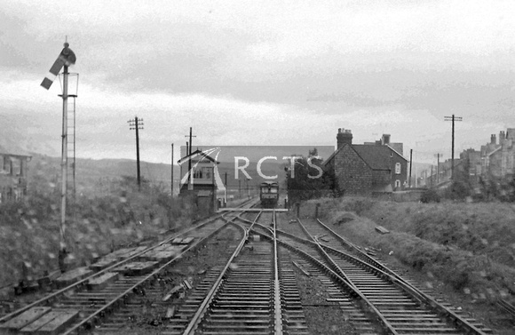 PG01818 - View looking north from a DMU of Llandrindod Wells signal box and passing loop showing a southbound train in the down loop c mid/late 1960s