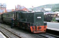 MJB0381C - IOM Railway No. 17 'Viking' at Douglas station 30/6/98