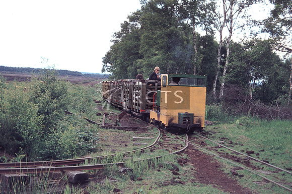 HU05544C - Narrow gauge diesel loco MR 21619 at Richardson's Moss, Longtown 27/6/77