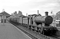 CH00727 - Cl 2251 No. 2287 on an up goods at Welshpool 24/9/60