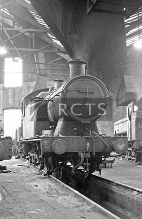 CH02955VF - Cl 5600 No. 6691 in Llanelly shed 19/6/65