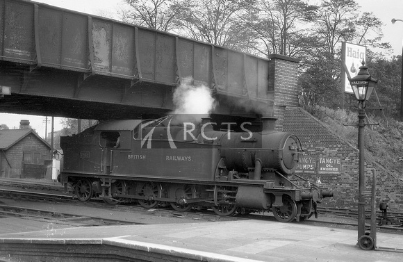 PHW0494 - Cl 7200 No. 7232 (with British Railways on tank side) at Banbury 9/9/49