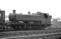 CH01460 - Cl 9400 No. 8430 at Reading shed 21/10/61