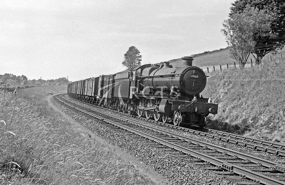 CH00192 - Cl 4900 No. 4968 'Shotton Hall' on a down fitted goods at Maiden Newton, June 1959