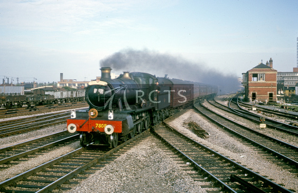 CAR1130C - Cl 7800 No. 7808 'Cookham Manor' on a GWS special c December 1966