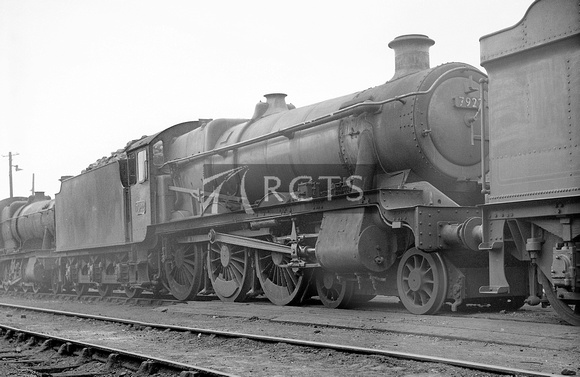 CH03009 - Cl 6959 No. 7922 'Salford Hall' at Southall shed 27/6/65