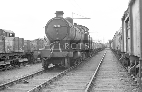 NB00820 - Cl ROD No. 3038 on a goods train at Swindon 12/8/56
