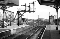 PG00173 - View looking east from the south end of the platform at Warrington Central station towards the signal box c 1970s