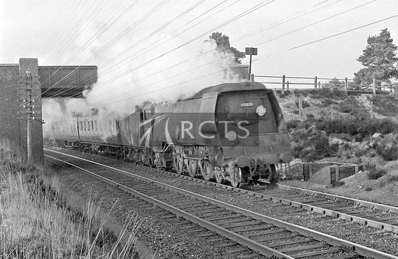 CH00094 - Cl MN No. 35021 'New Zealand Line' on the 1520 Waterloo to Bournemouth West at Beaulieu Road, March 1959