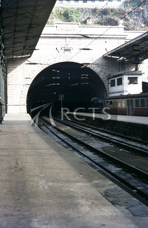 CH06614CVF - View of the tunnel mouth at Porto Sao Bento station 14/10/71