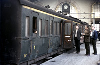 CH06390C - 6-wheel, 6-compartment 1st class corridor coach of 1924 No. A6 5452 at Porto station 14/10/71
