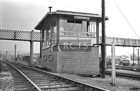 HU00970 - Kendal signal box, Aug 1960