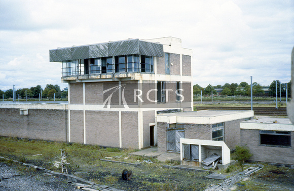 GGR0404C - Derelict Control Tower in Carlisle Kingmoor yard 26/8/88