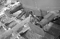 CUL3587 - Auto trailer bow-ended W169W (Diag A27, Lot 1394) at Hirwaun (close up view of buffers) 13/5/57